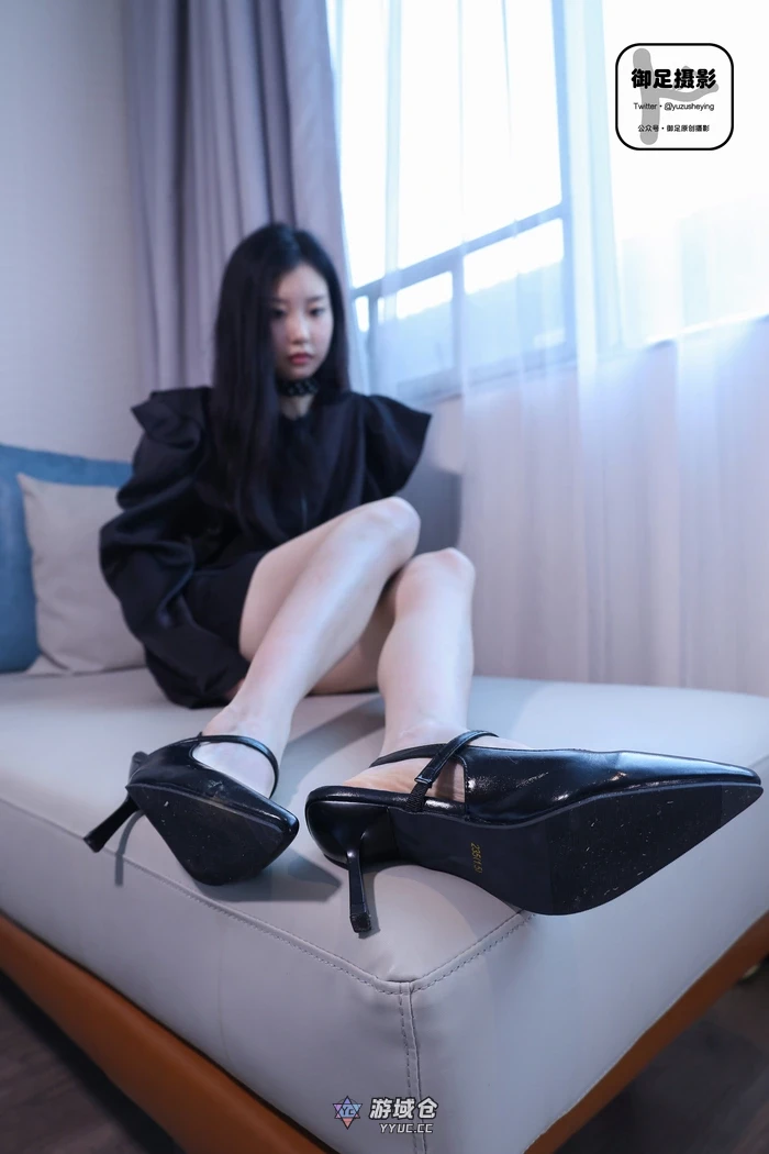 御足摄影 – 邻家妹子足控美腿合集&视频 刊物合集 第5张