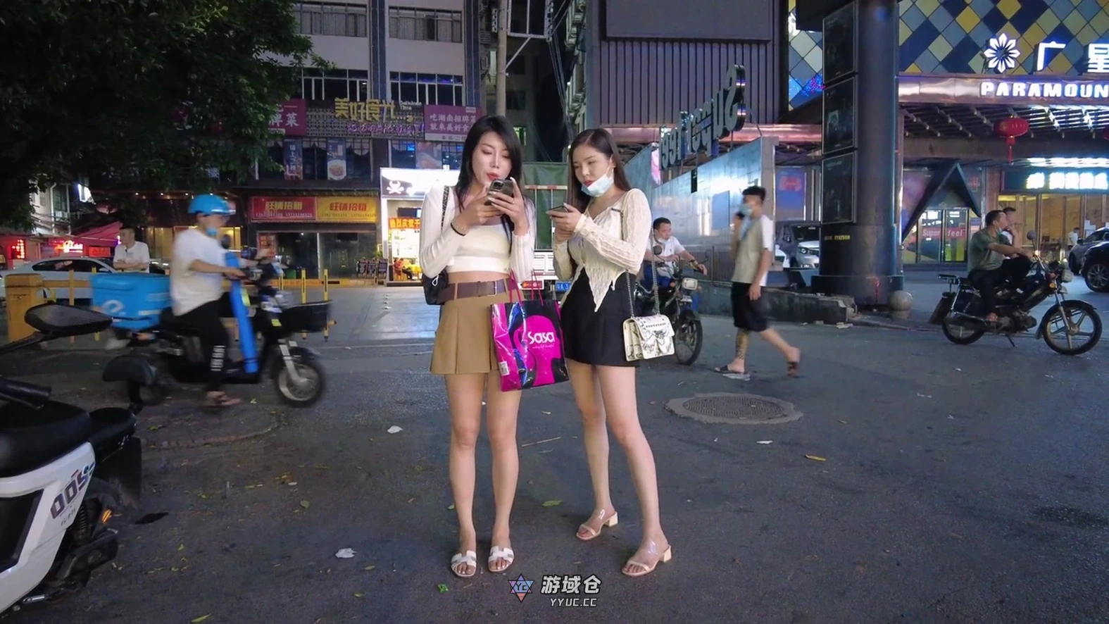 [真实街拍生活]广州/深圳/西安深夜街头日常生活视频，贵在真实【66V/29G】 展会街拍 第11张